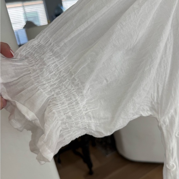 Chic White Embroidered Blouse - Picture 4 of 5